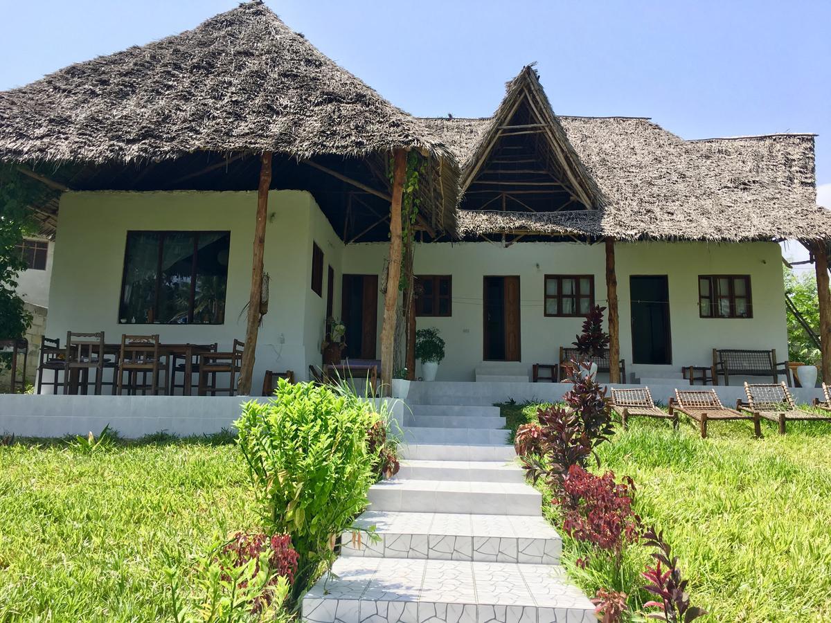 D&J Villa Кивенгва Экстерьер фото