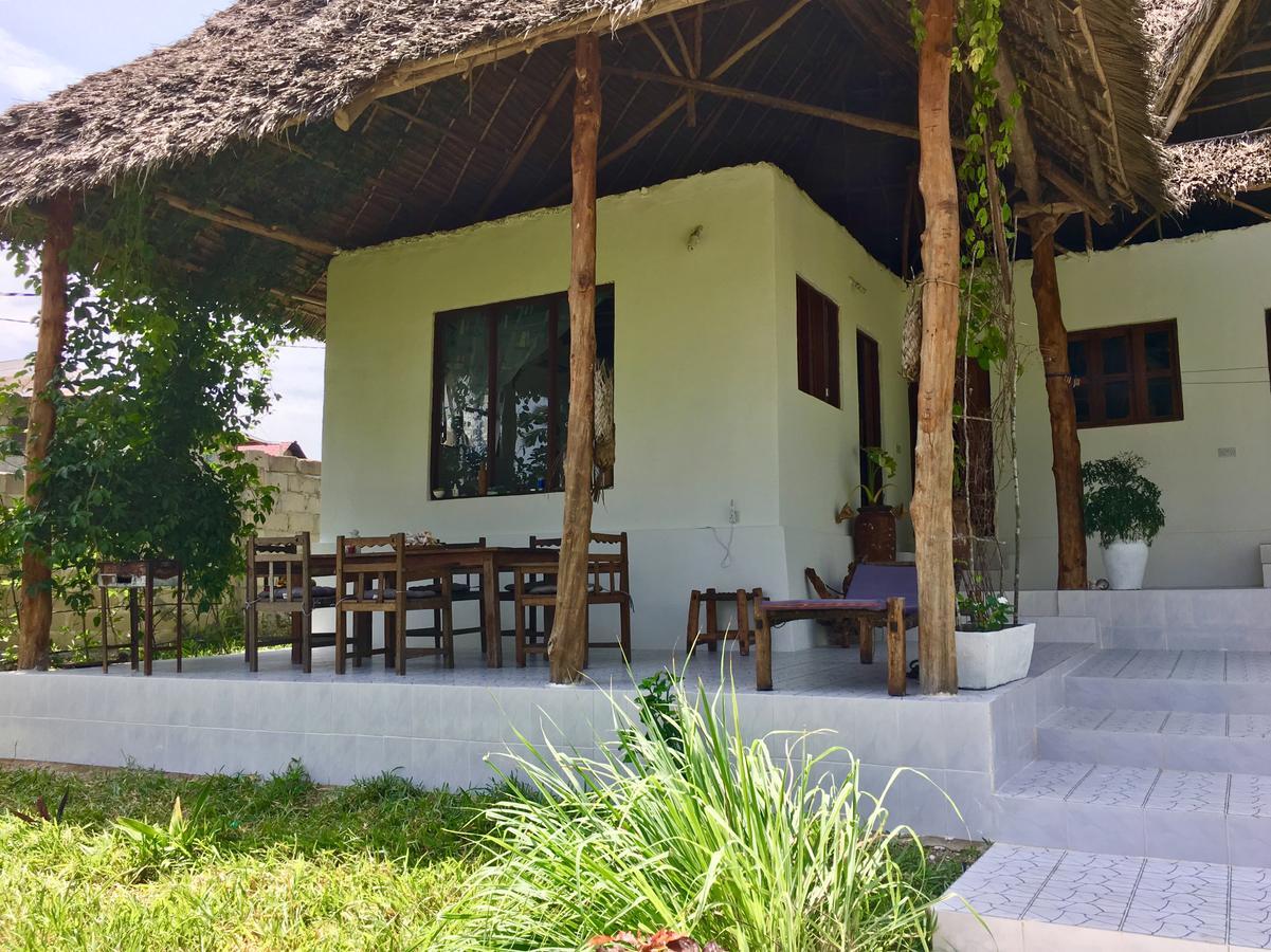 D&J Villa Кивенгва Экстерьер фото